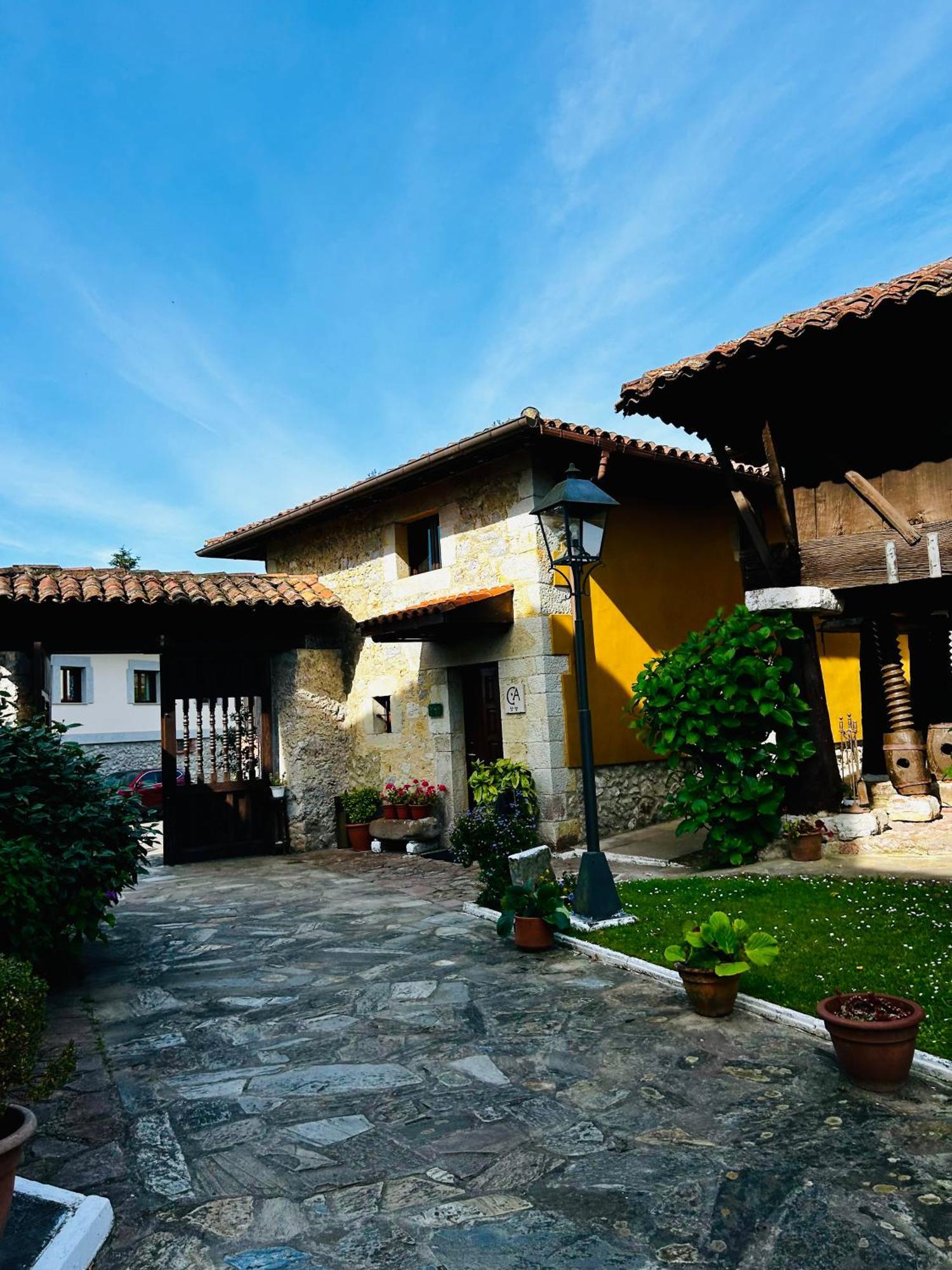 Apartamentos Rurales L'Arquera يانس المظهر الخارجي الصورة