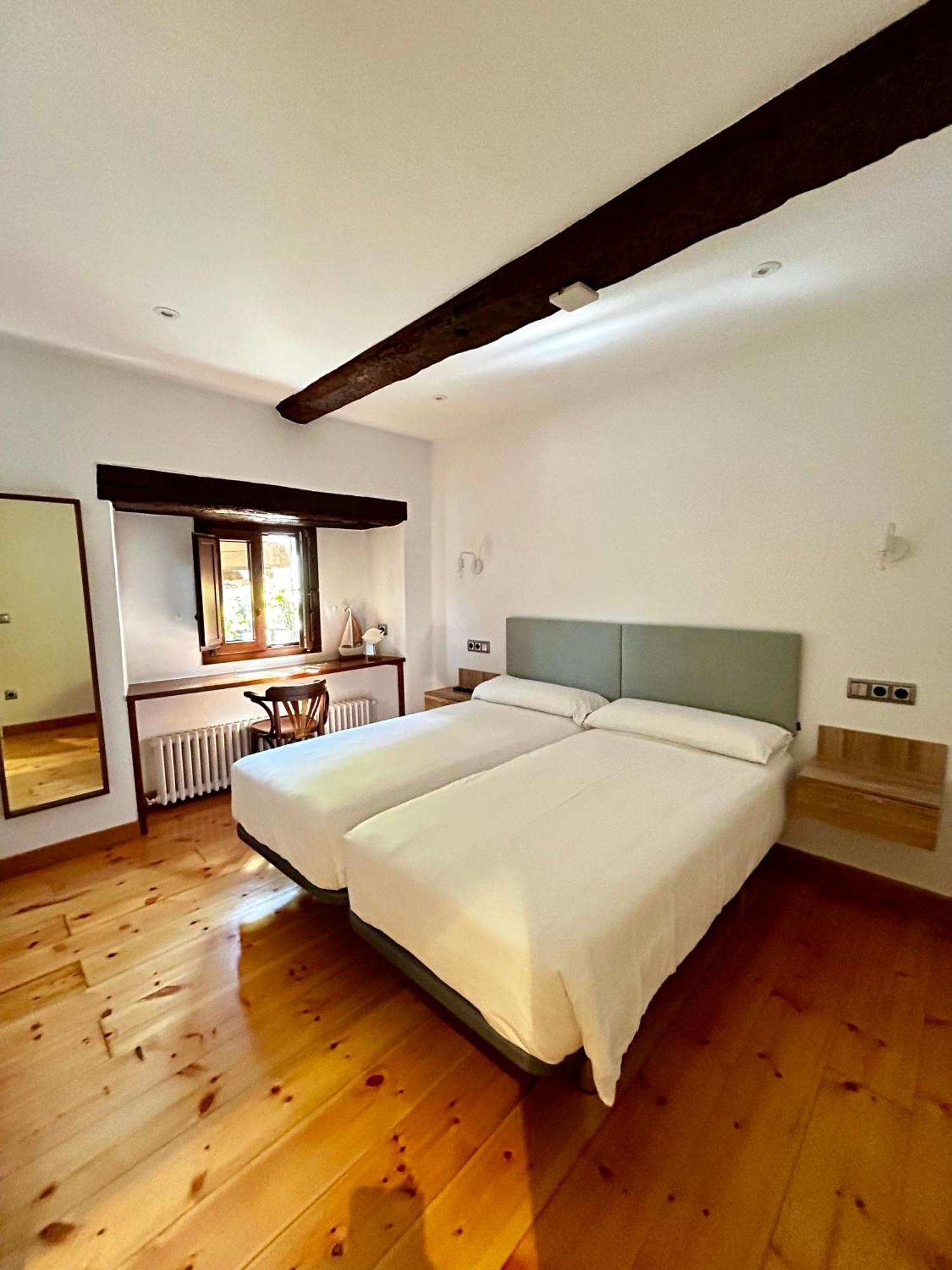Apartamentos Rurales L'Arquera يانس المظهر الخارجي الصورة
